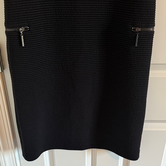 Badgley Mischka Black Sleeveless Dress with zip around the back Size Small - Picture 3 of 8